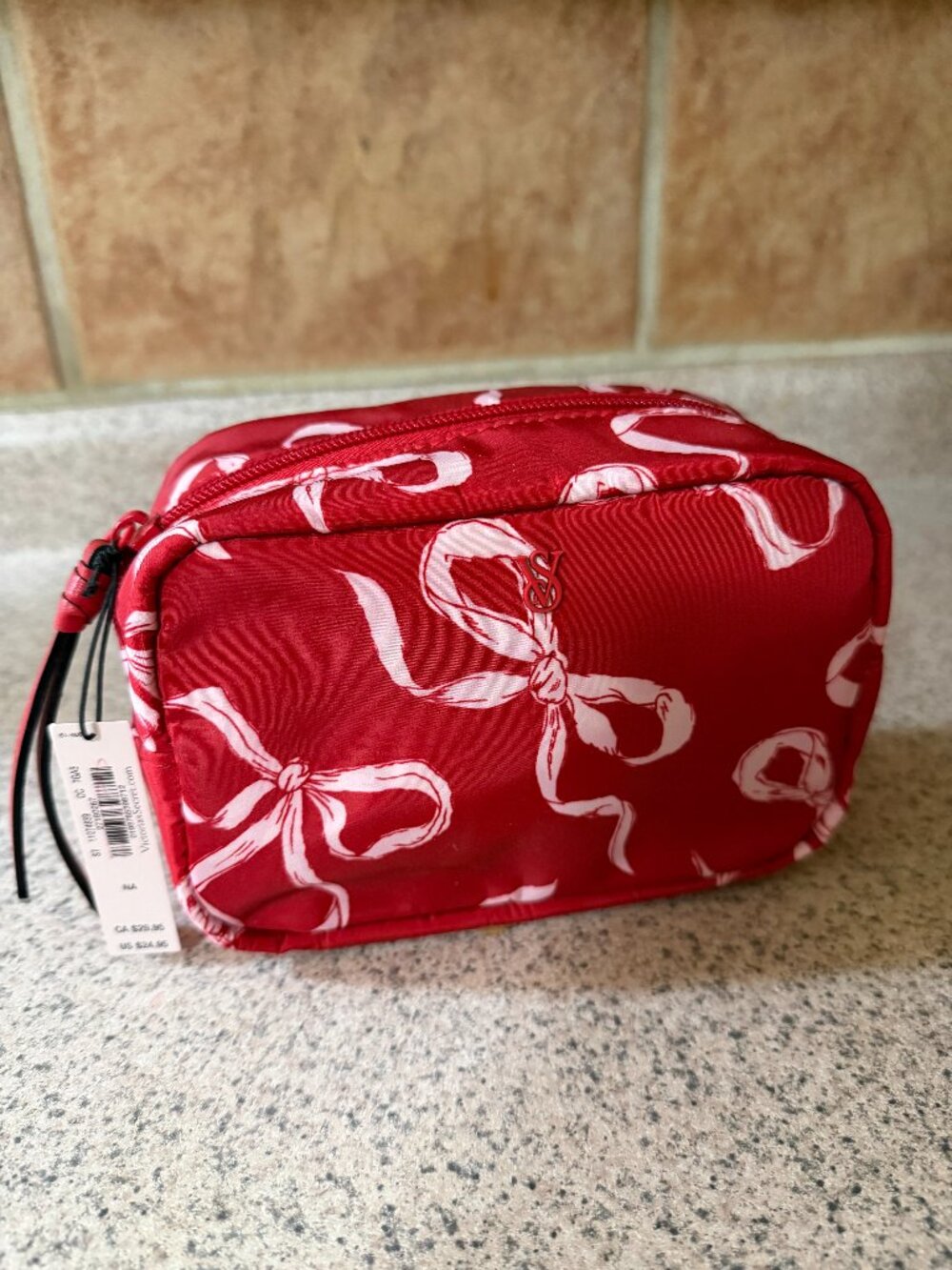 NWT! Victoria’s Secret Red & Pink Bow Cosmetic Makeup Bag
